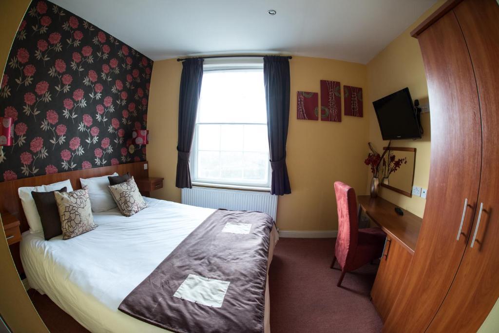 Thomas James Hotel Leamington Spa Rum bild
