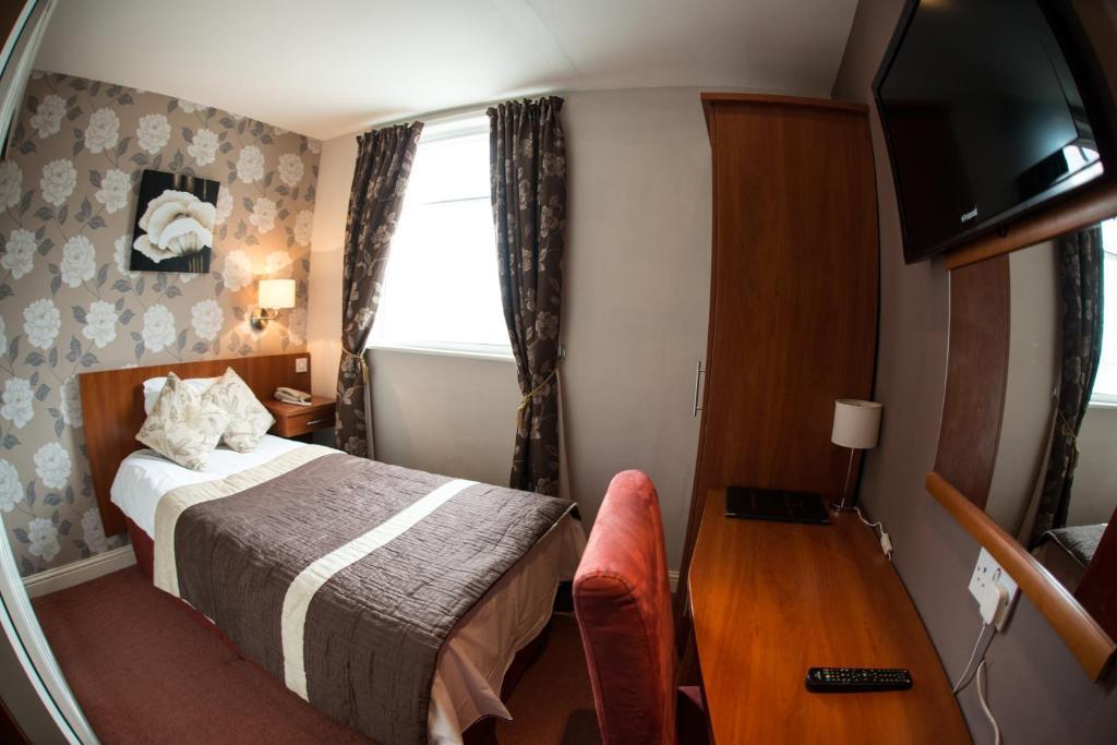 Thomas James Hotel Leamington Spa Rum bild