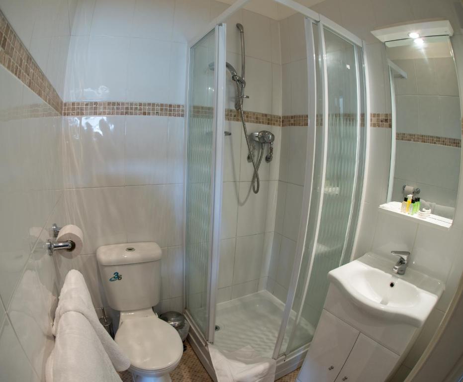 Thomas James Hotel Leamington Spa Rum bild